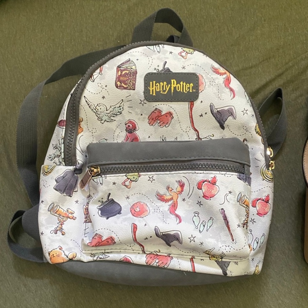 Warner Bros. Harry Potter Gray and White Backpack